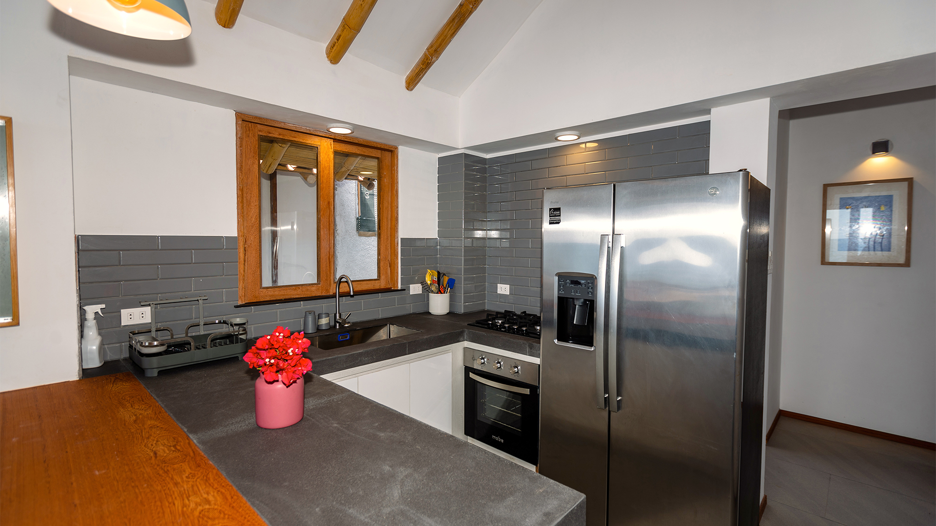mhps_fam_kitchenet_03